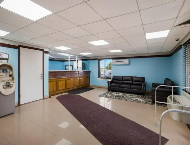 Econo Lodge Allentown North hotel detail image 4