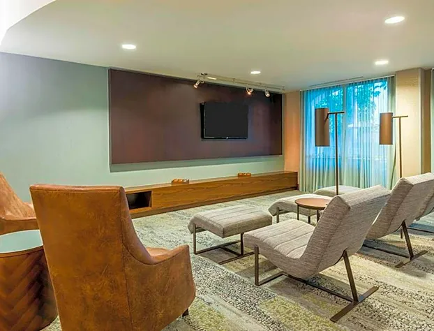 Courtyard by Marriott Fort Myers I-75/Gulf Coast Town Center hotel detail image 3