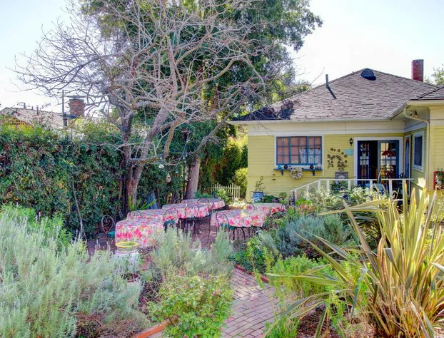 Secret Garden Inn and Cottages hotel detail image 1