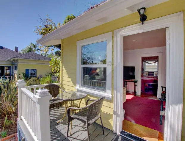 Secret Garden Inn and Cottages hotel detail image 3