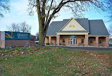 Quality Inn And Suites Dublin hotel detail image 1