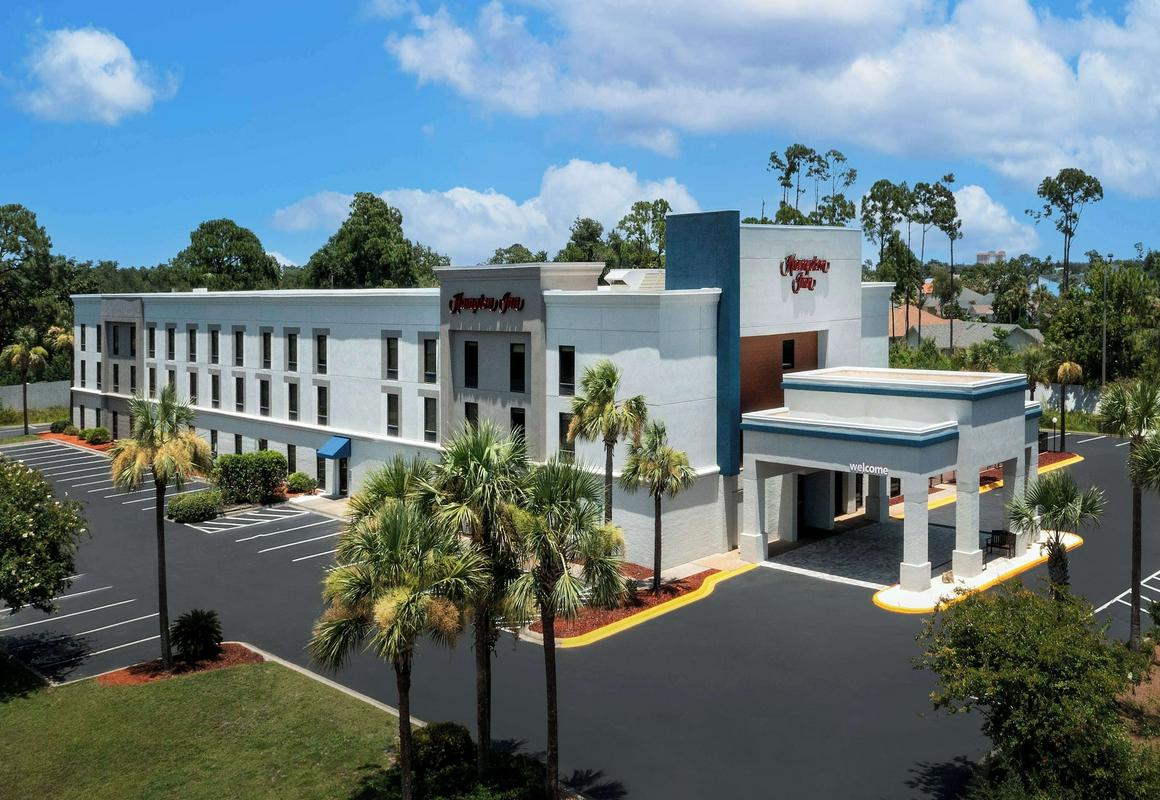 Hampton Inn Panama City Beach hotel hero