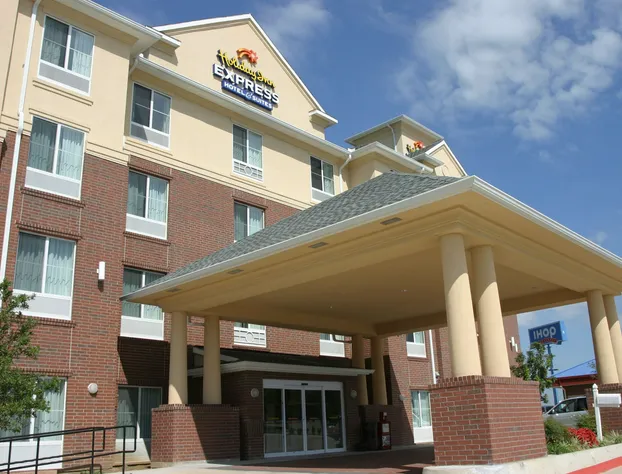 Holiday Inn Express Hotel & Suites Dallas-Grand Prairie I-20 by IHG hotel detail image 4