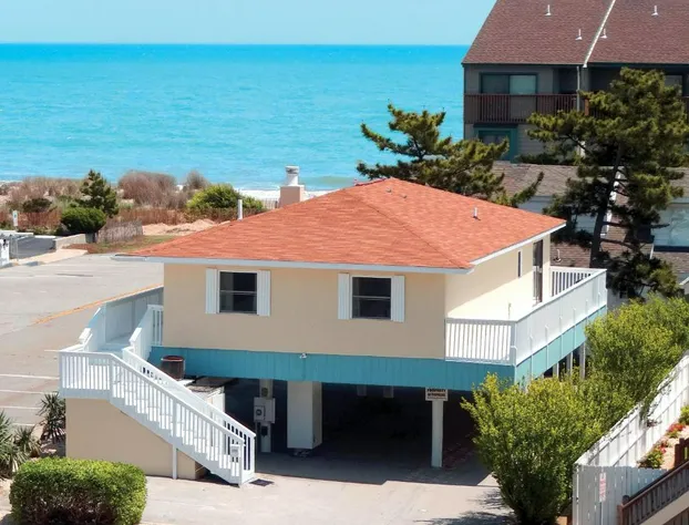 Coastal Palms Inn & Suites hotel detail image 2