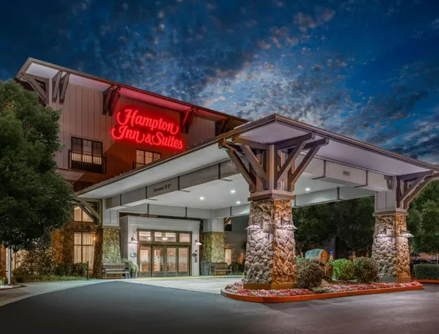 Hampton Inn & Suites Windsor - Sonoma Wine Country hotel detail image 1