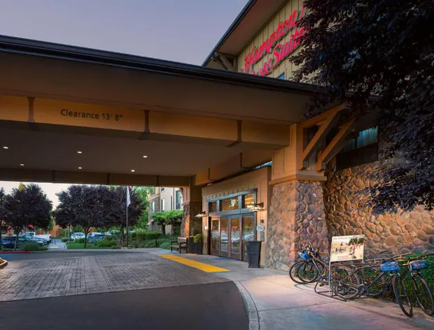 Hampton Inn & Suites Windsor - Sonoma Wine Country hotel detail image 4