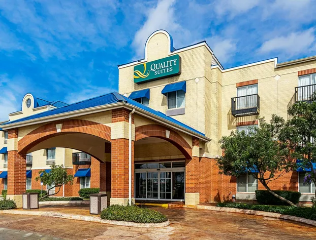 Quality Suites San Antonio Northeast hotel detail image 2