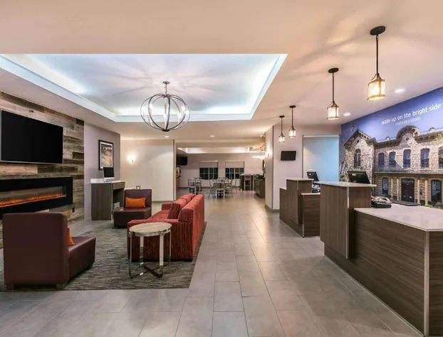 La Quinta Inn & Suites by Wyndham Fredericksburg hotel detail image 4