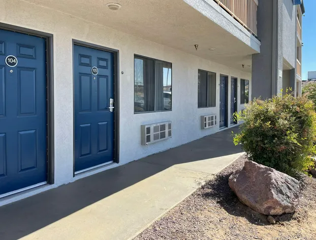 Motel 6 Barstow, CA – I15 and Lenwood Road hotel detail image 2