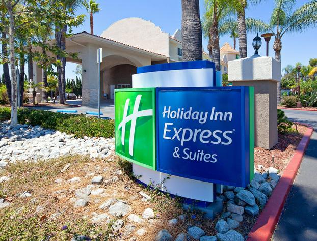 Holiday Inn Express Hotel & Suites San Diego-Escondido, an IHG Hotel hotel detail image 1