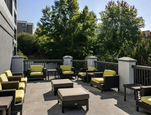 Courtyard by Marriott Richmond Chester hotel detail image 2