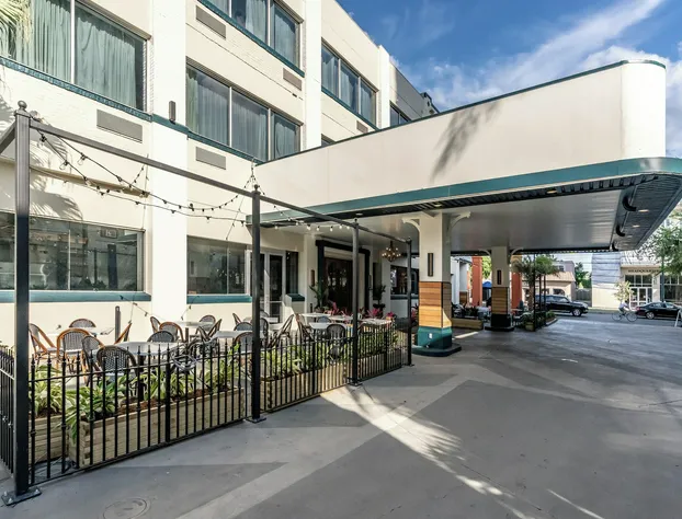 St Charles Coach House, an Ascend Collection Hotel hotel detail image 2