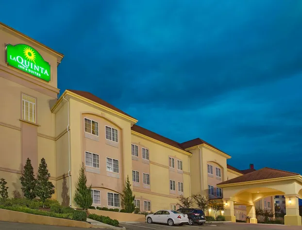 La Quinta Inn & Suites by Wyndham Vicksburg hotel detail image 1