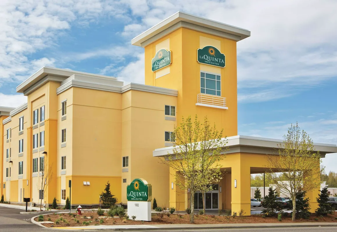 La Quinta Inn & Suites by Wyndham Bellingham hotel hero