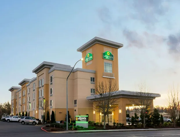 La Quinta Inn & Suites by Wyndham Bellingham hotel detail image 2