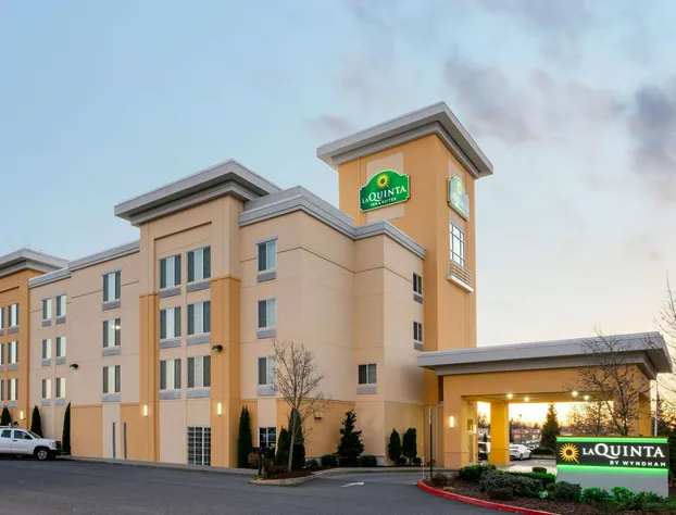 La Quinta Inn & Suites by Wyndham Bellingham hotel detail image 3