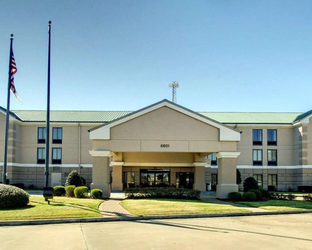 Comfort Inn Moss Point - Pascagoula hotel hero