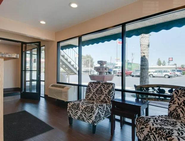 Vagabond Inn Bakersfield South hotel detail image 1