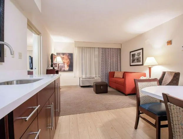 Hampton Inn & Suites Williamsburg-Richmond Rd. hotel detail image 3