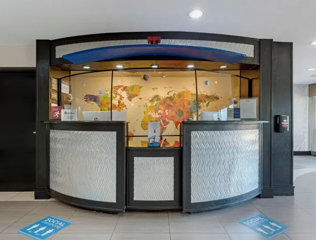 Best Western Plus Arlington North Hotel & Suites hotel detail image 2