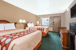 Super 8 by Wyndham Greensboro hotel detail image 4