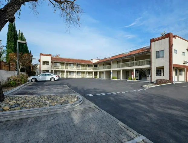 Americas Best Value Inn San Jose Convention Center hotel detail image 1
