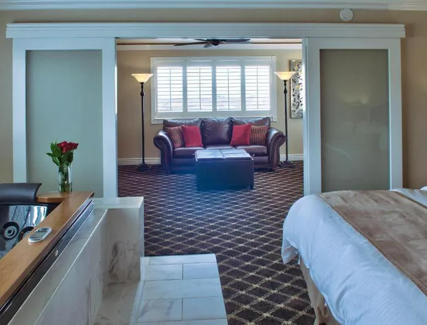 Lovers Point Inn hotel detail image 3