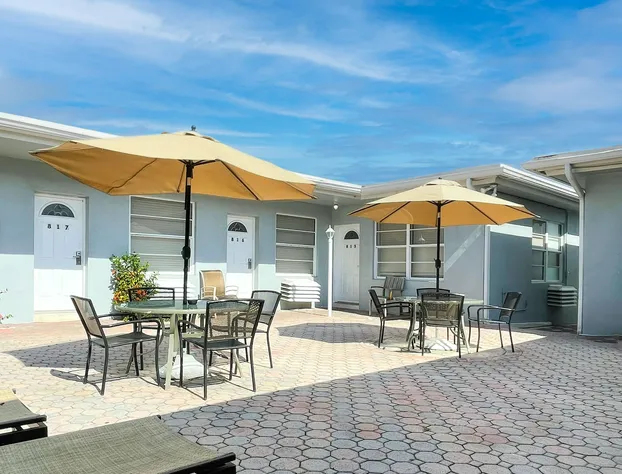 Silver Spray Motel hotel detail image 1