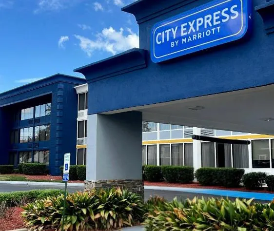City Express by Marriott Charlotte South End hotel detail image 1
