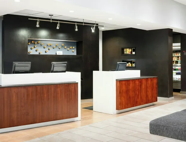 Courtyard by Marriott Charlotte City Center hotel detail image 3