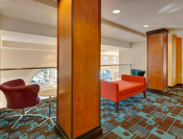 Fairfield Inn & Suites by Marriott San Francisco Airport hotel detail image 2