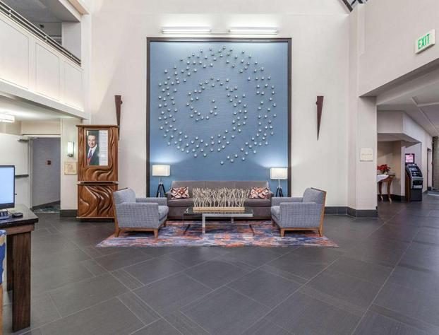 DoubleTree by Hilton Hotel Memphis hotel detail image 2