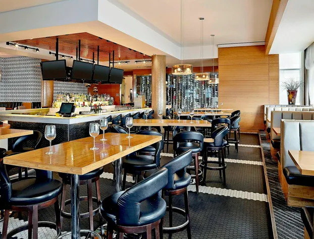 Four Points by Sheraton Calgary Airport hotel detail image 2