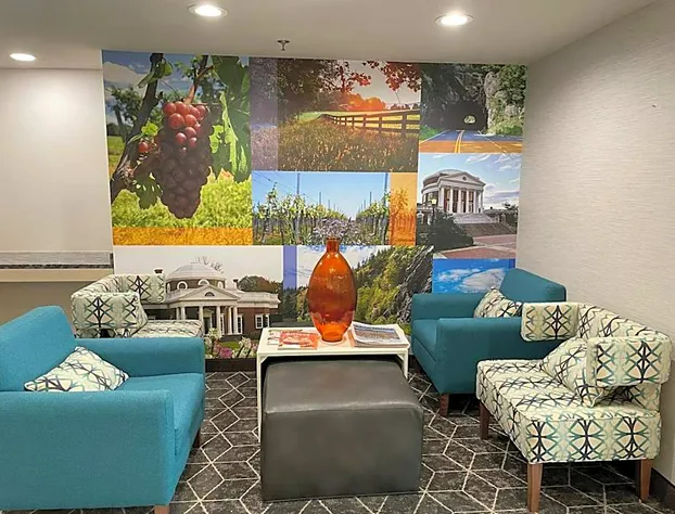 Clarion Pointe Charlottesville hotel detail image 4