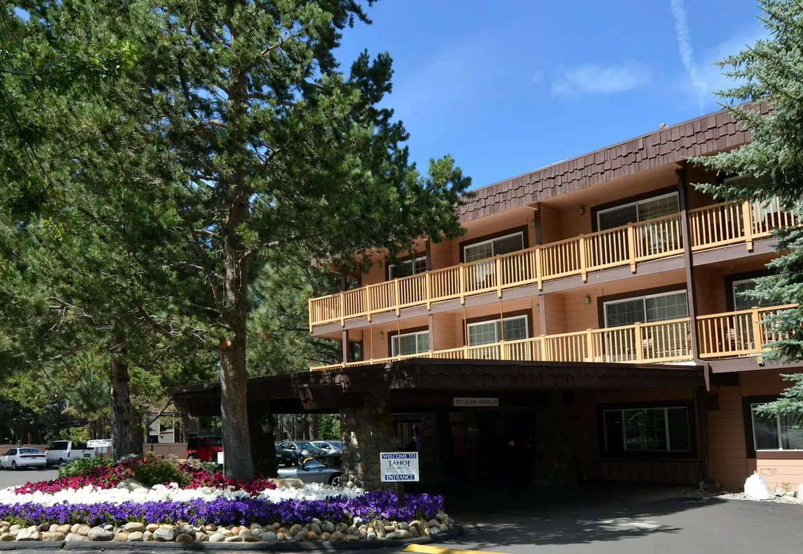 Tahoe Beach & Ski Club hotel hero