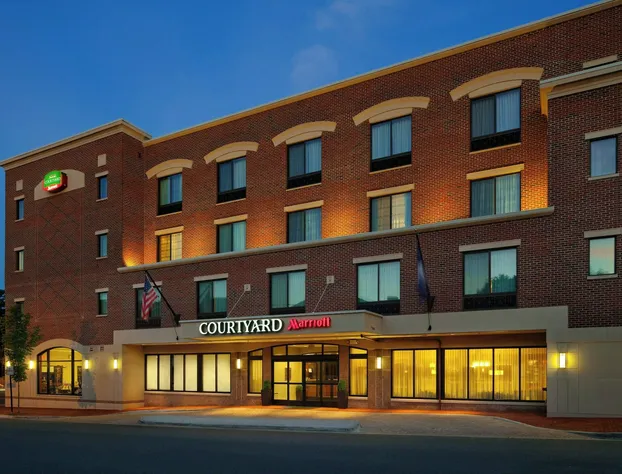 Courtyard by Marriott Fredericksburg Historic District hotel detail image 1