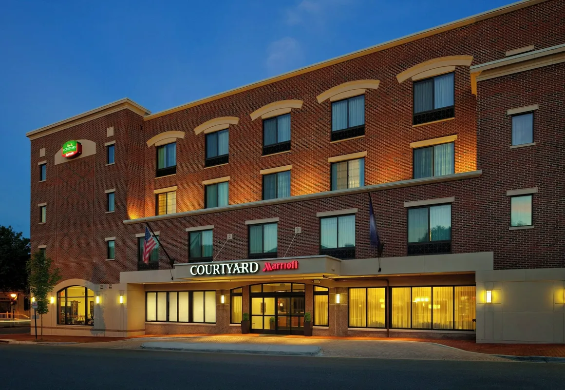Courtyard by Marriott Fredericksburg Historic District hotel hero