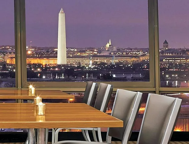 DoubleTree by Hilton Washington DC - Crystal City hotel detail image 2