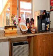 Econo Lodge Midtown hotel detail image 2