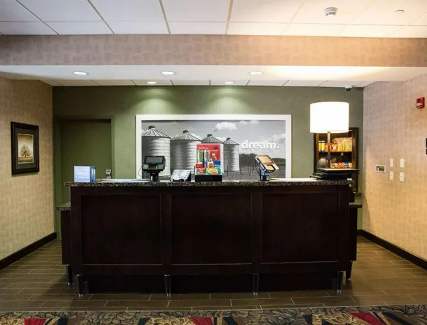 Hampton Inn & Suites Bismarck Northwest hotel detail image 2