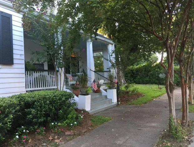 Magnolia Cottage Bed and Breakfast hotel detail image 4