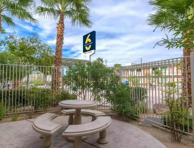 Studio 6 Suites Las Vegas, NV – Tropicana hotel detail image 3