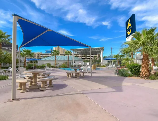 Studio 6 Suites Las Vegas, NV – Tropicana hotel detail image 2