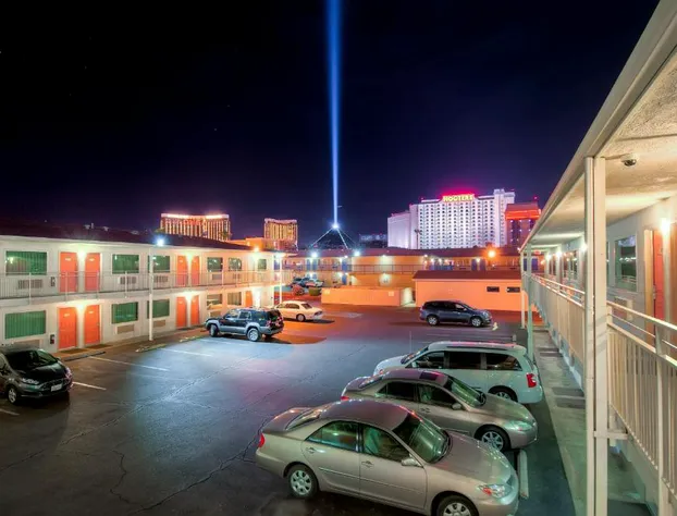 Studio 6 Suites Las Vegas, NV – Tropicana hotel detail image 3