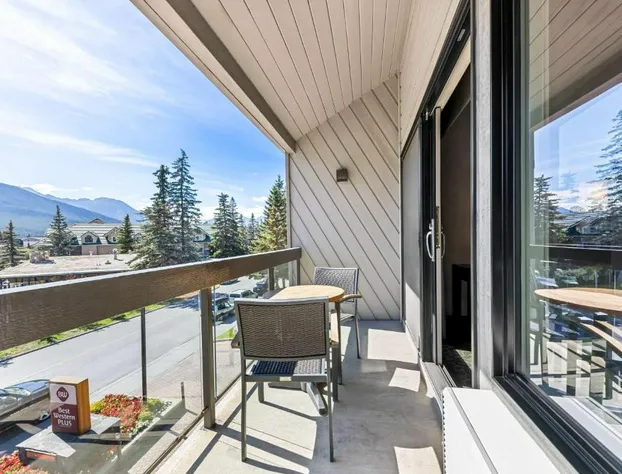 Best Western Plus Banff International Lodge hotel detail image 4