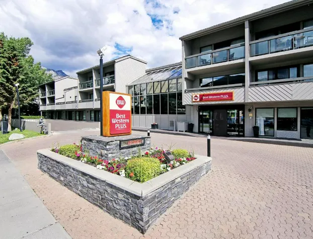 Best Western Plus Banff International Lodge hotel detail image 2