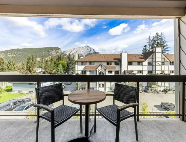 Best Western Plus Banff International Lodge hotel detail image 4