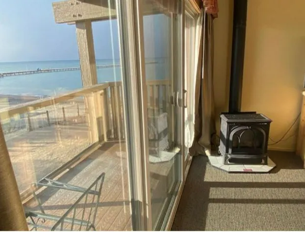 Tahoe Lakeshore Lodge & Spa hotel detail image 1