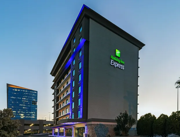HI Express El Paso Downtown by IHG hotel detail image 1