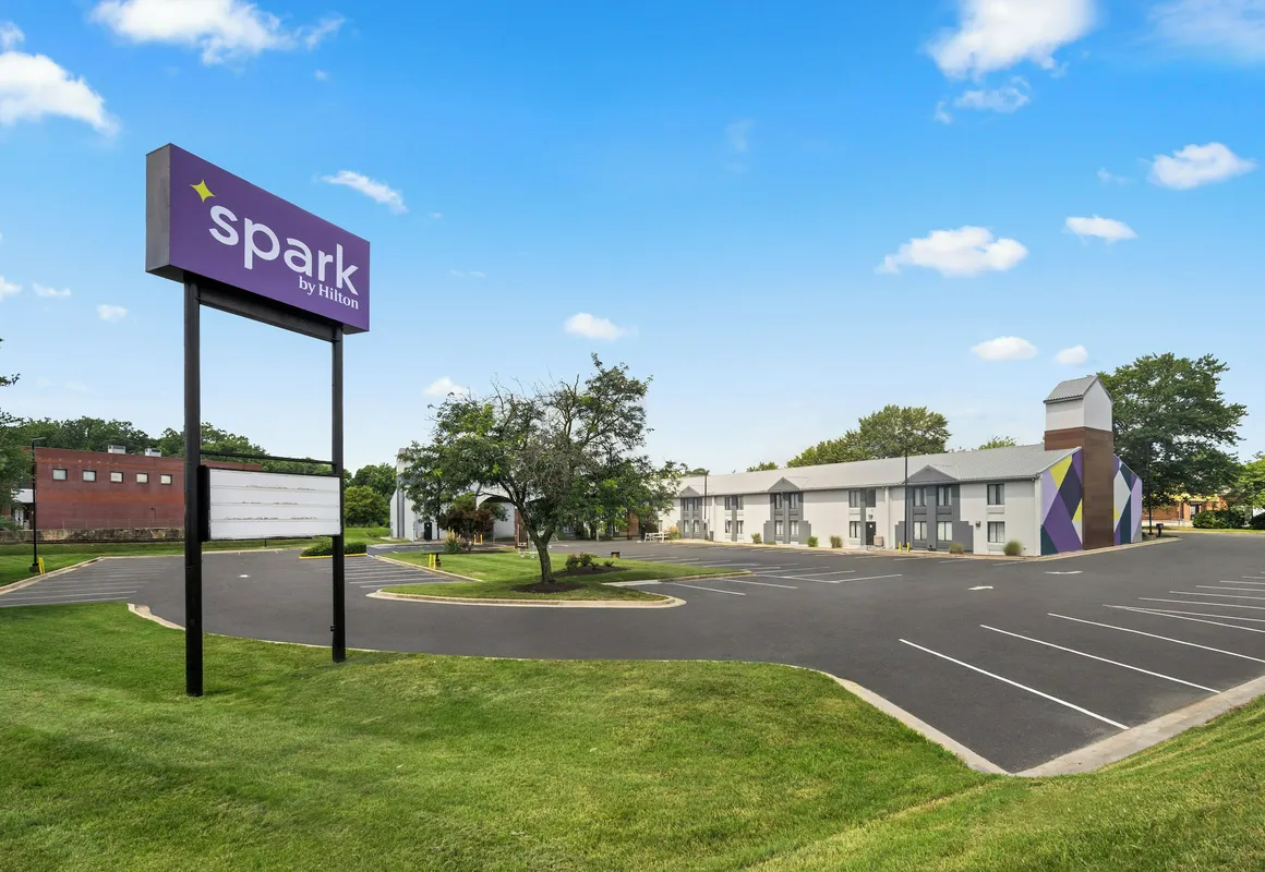 Spark by Hilton Waldorf hotel hero